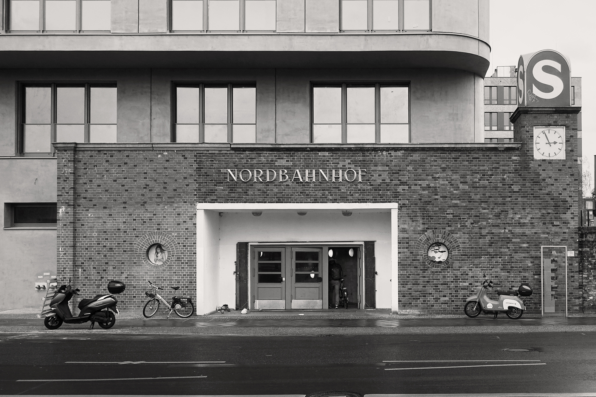 Christoph Radke, Berlin, S-Bahn-Station Nordbahnhof,2021